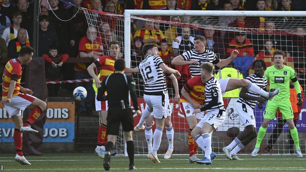 Brian Graham scores for Partick Thistle against Queen's Park