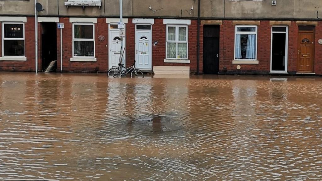 Latest updates: East Midlands Live - BBC News