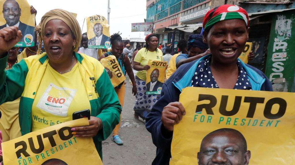 Supporters of Kenya's President-elect William Ruto celebrate the Supreme Court upholding his presidential election victory in Nairobi, Kenya September 5, 2022