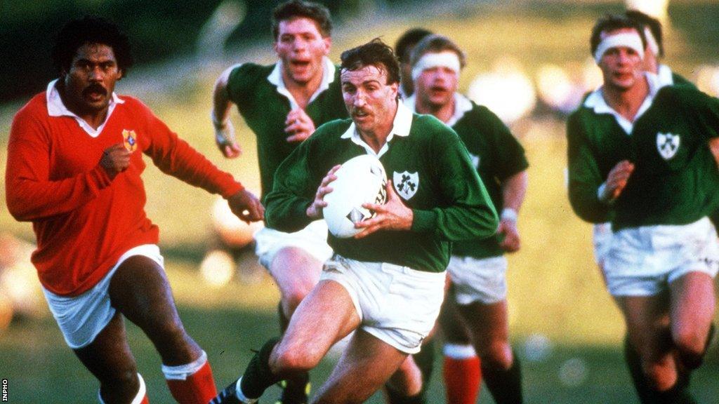 David Irwin earned 25 Ireland caps between 1980 and 1990