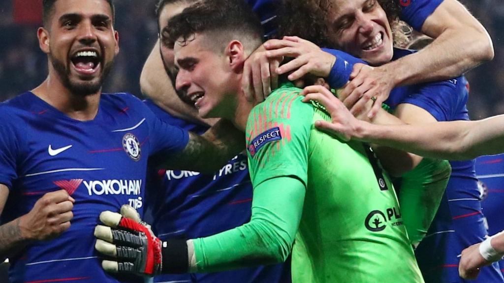 Chelsea players mob Kepa