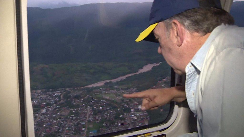 President Juan Manuel Santos flying over Putumayo province.