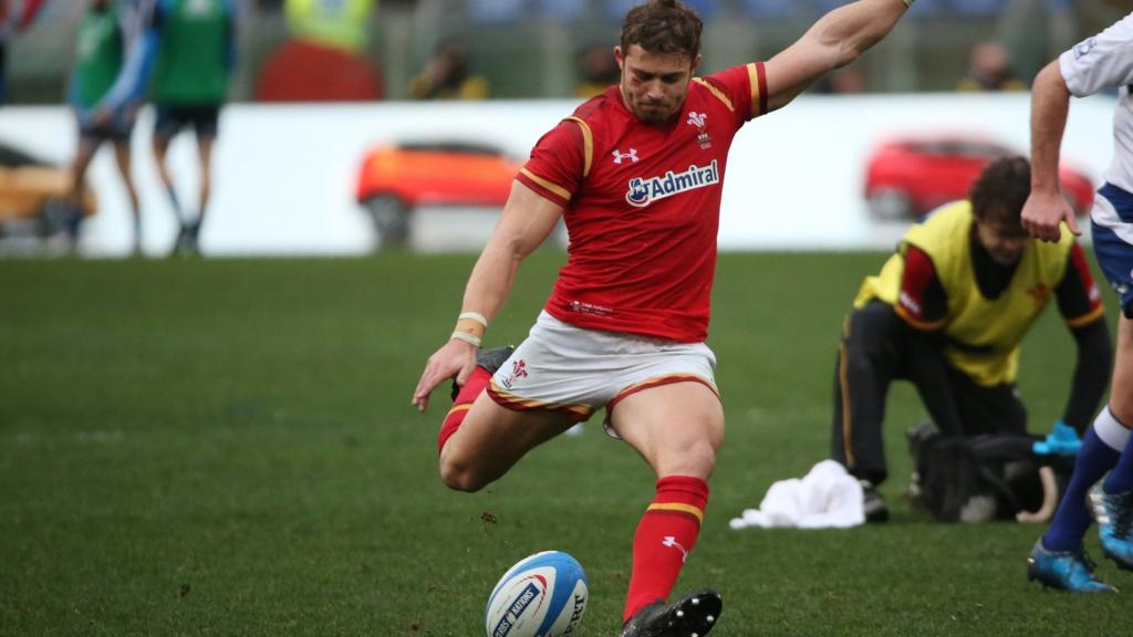 Leigh Halfpenny of Wales