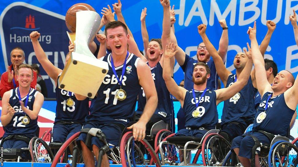 Phil Pratt with the trophy at the last World championships