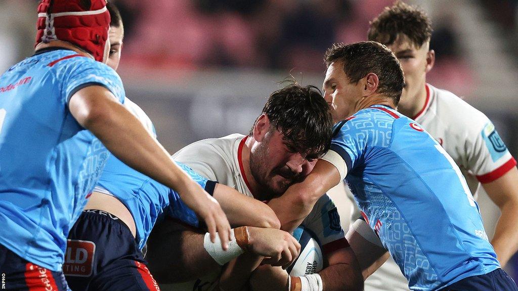 Tom O'Toole (centre) in action against the Bulls on 29 October at Kingspan Stadium