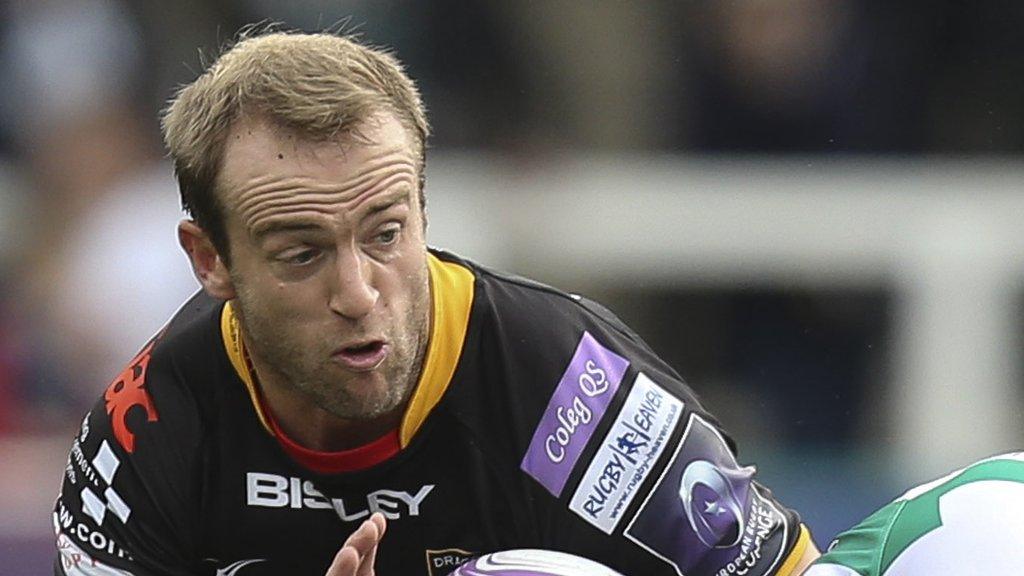 Sarel Pretorius braces for the impact of a tackle