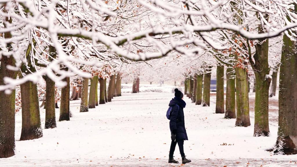 Snow seen in London