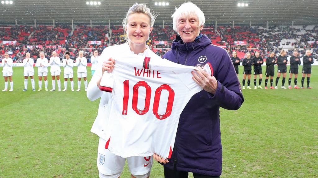 Ellen White wins 100th cap