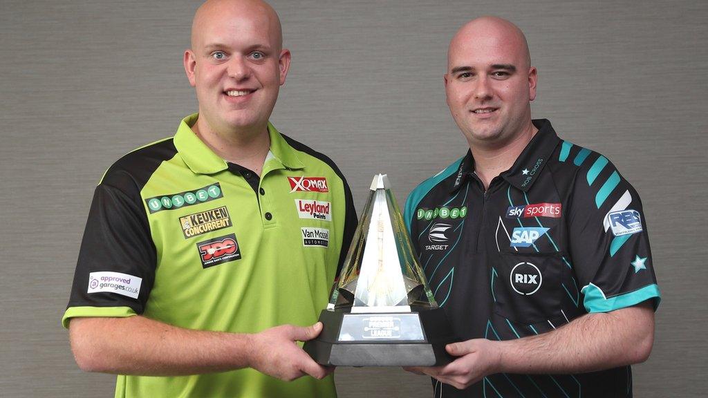 Michael van Gerwen and Rob Cross