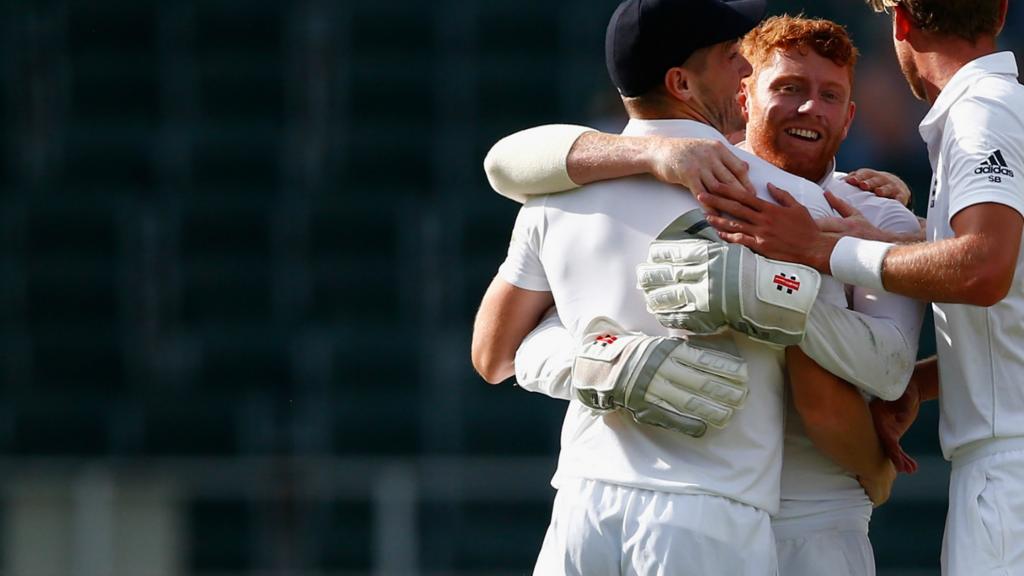 Jonny Bairstow celebrates with Chris Woakes and Stuart Broad