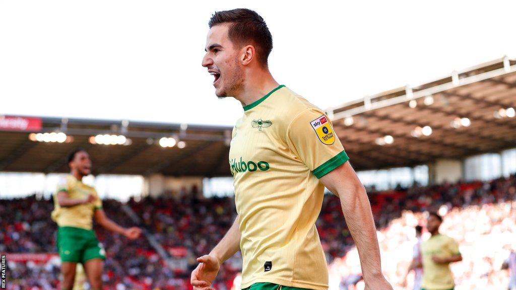 Anis Mehmeti celebrates his goal for Bristol City