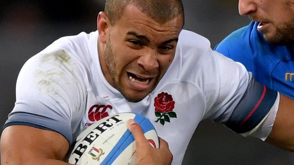 Jonathan Joseph playing for England against Italy