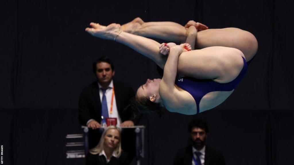 Scarlett Mew Jensen and Yasmin Harper during their dive at the World Aquatics Championships