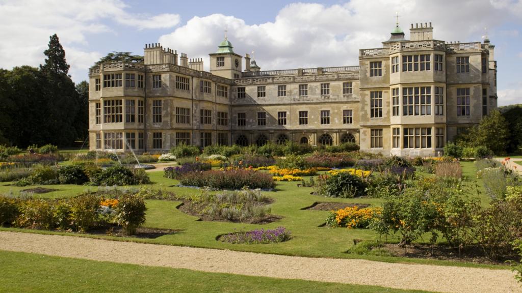 BBC Local Live Essex on Thursday, 26 May 2016 BBC News