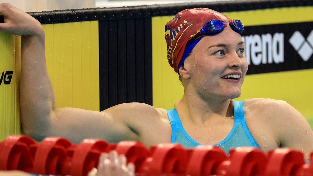 Mona McSharry in the pool