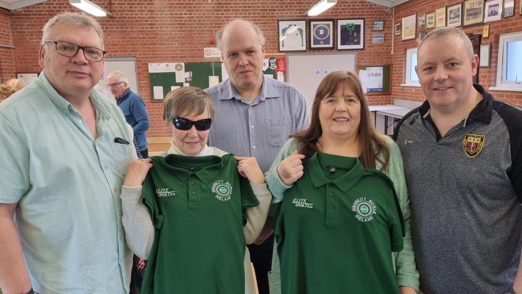 Chris Mullholland (coach) Lisa Royale (bowler), Paddy McGrattan (Belfast City Council) Liz Thompson (bowler) Ian McClure (coach)