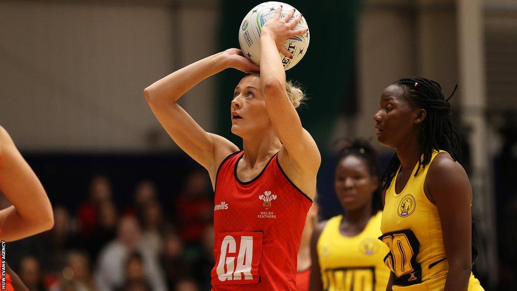 Goal attack Phillipa Yarranton scored a series of goals in the second quarter to bring Wales back into the match