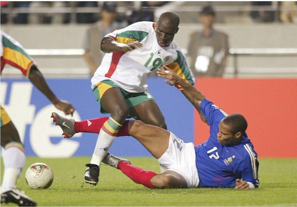 senegal-and-french-players.