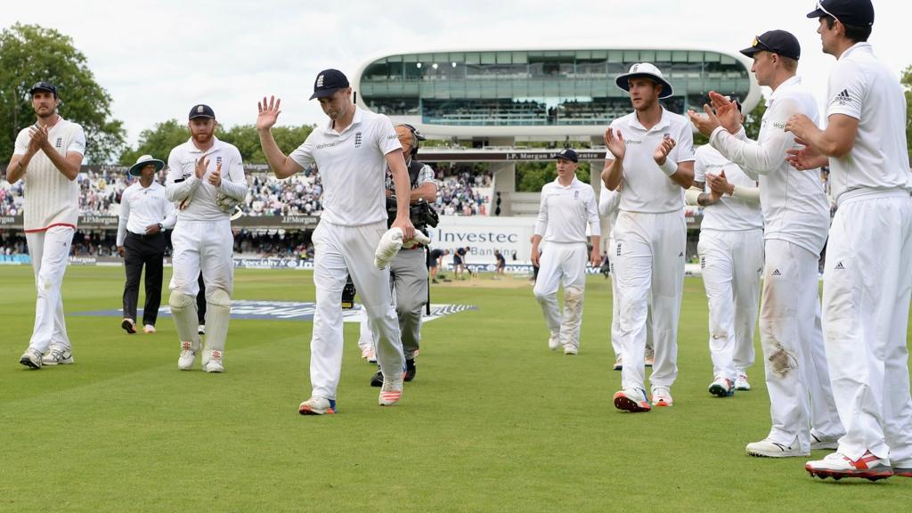 Chris Woakes raises the ball