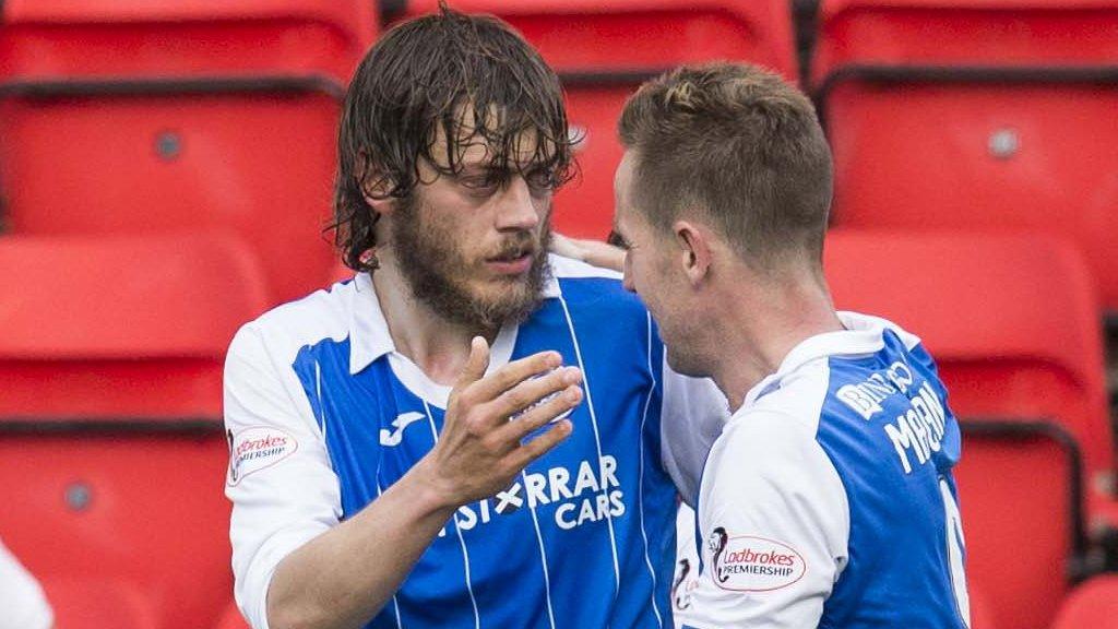 St Johnstone scorers Murray Davidson and Steven MacLean celebrate