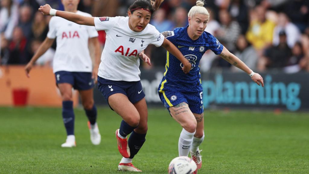 WSL LIVE Watch Tottenham v Chelsea follow Manchester City v Leicester and Reading v West Ham score updates BBC Sport
