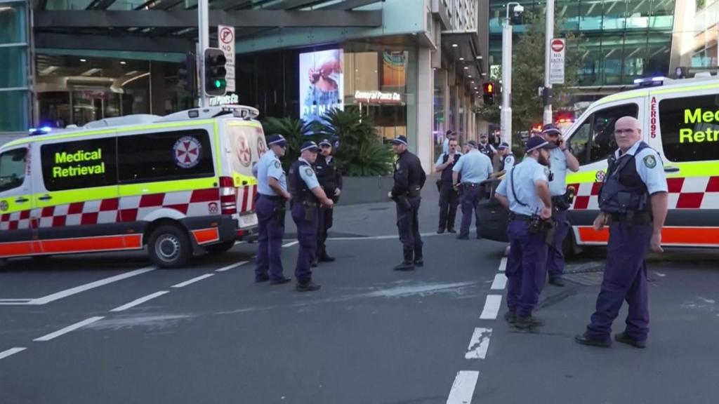 Police stand outside Sydney area mall