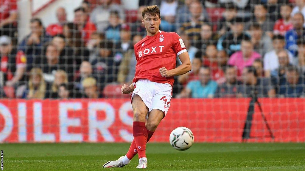 Riley Harbottle playing for Nottingham Forest