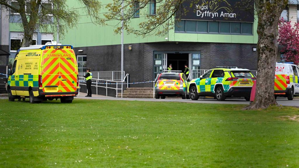 Emergency services outside Ysgol Dyffryn Aman