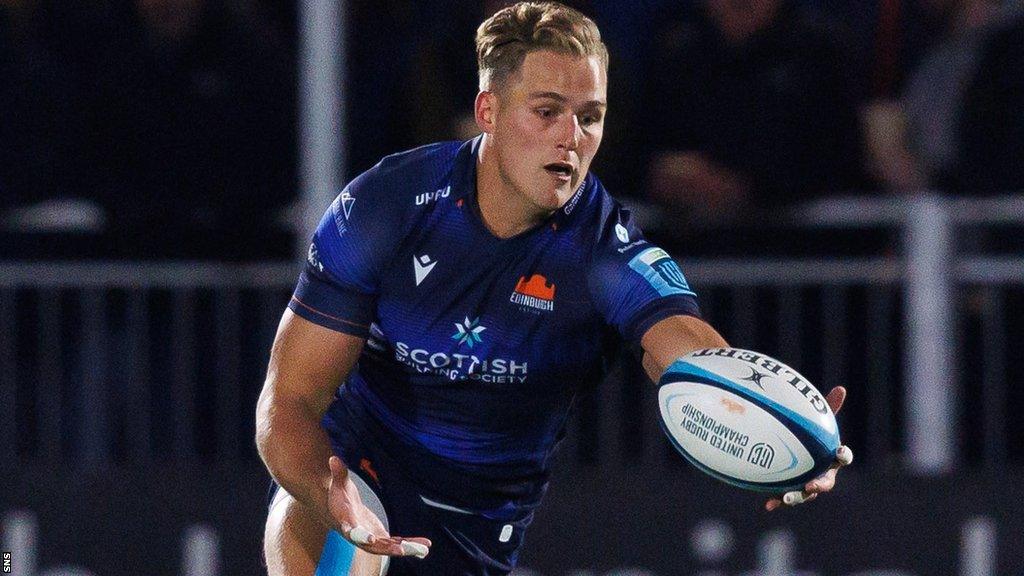 Duhan van der Merwe playing for Edinburgh