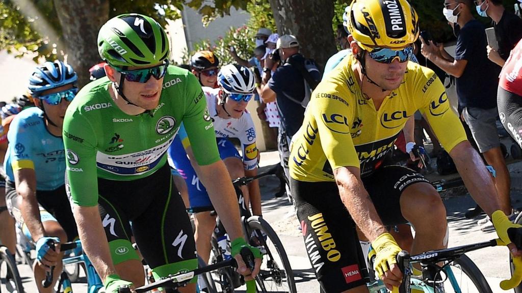 Sam Bennett (left) and Primoz Roglic (right)