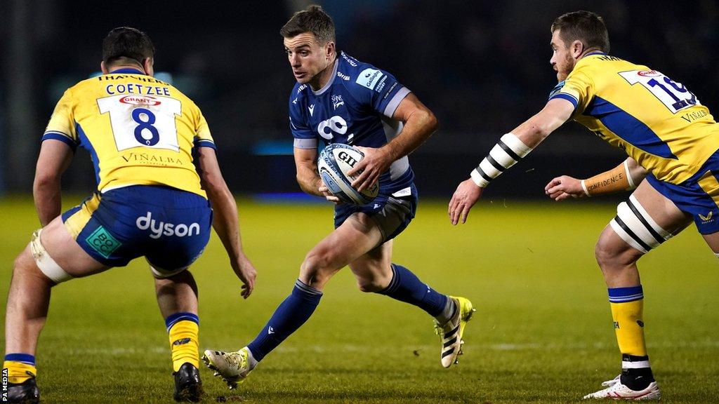 Sale's George Ford tries to run into a gap against Bath