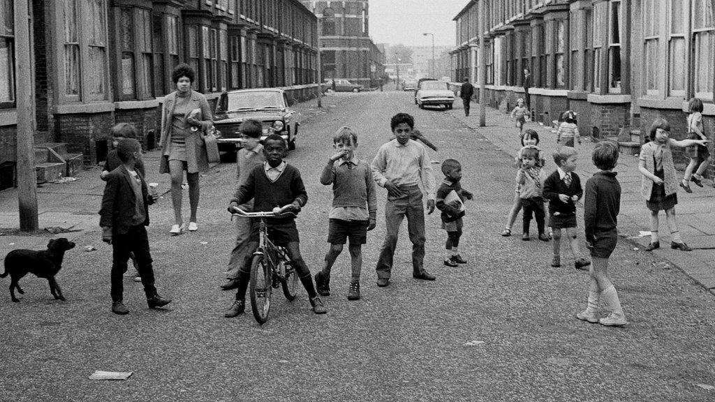 kids play on street