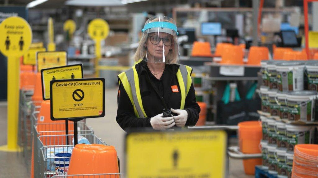 B&Q worker