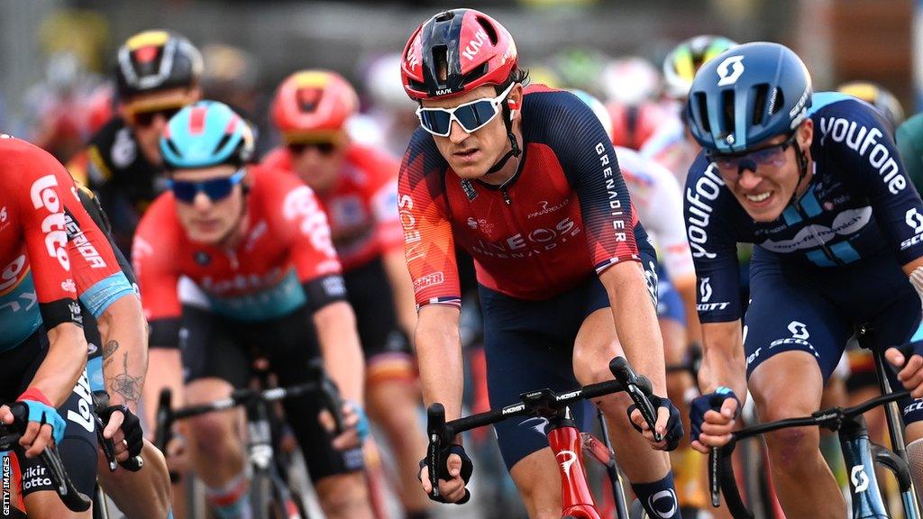 Geraint Thomas in racing action