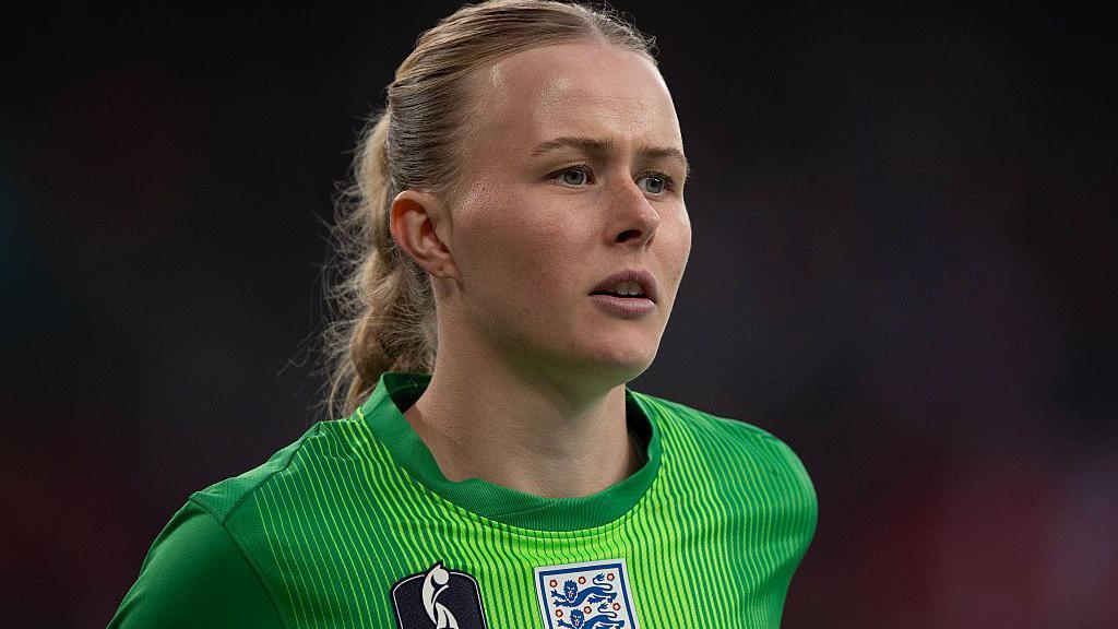 Hannah Hampton in action for England
