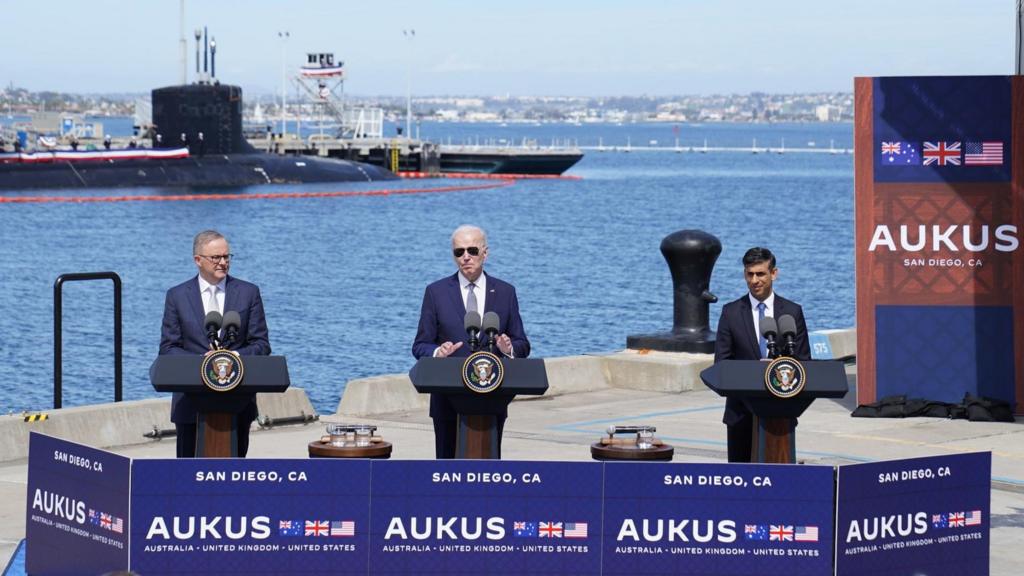 The three leaders' news conference