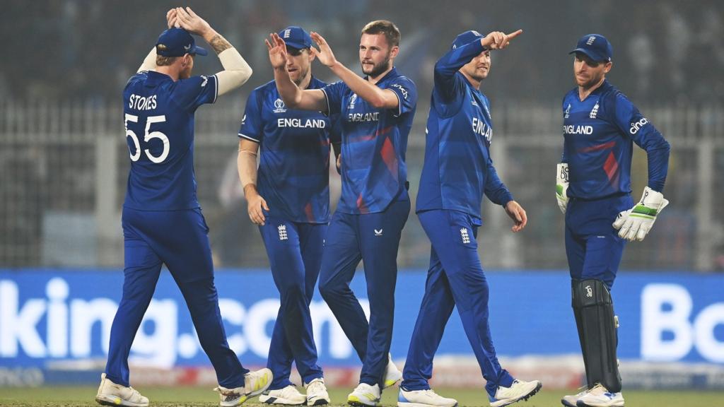 Gus Atkinson celebrates a wicket