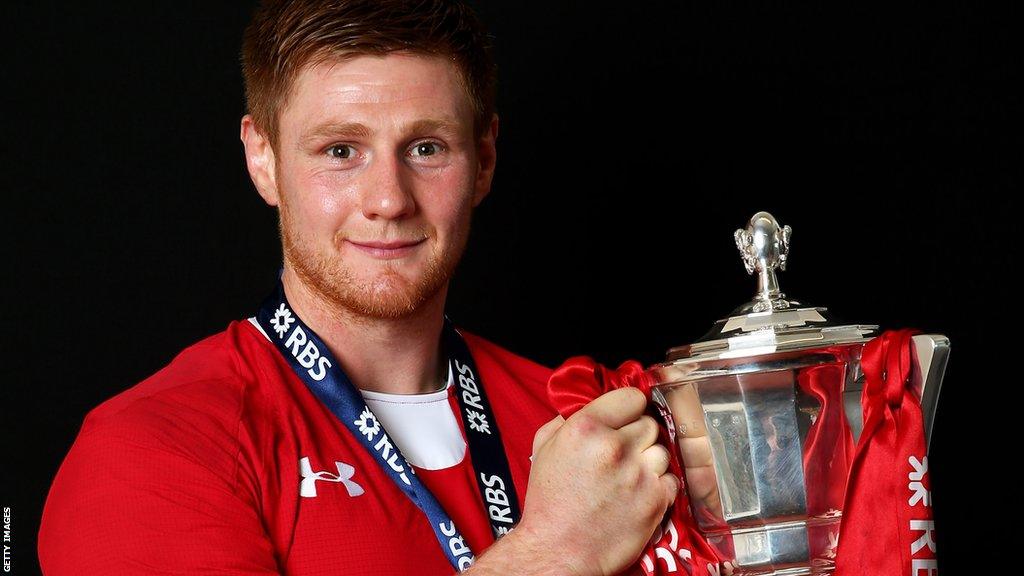 Andrew Coombs lifts the Six Nations trophy