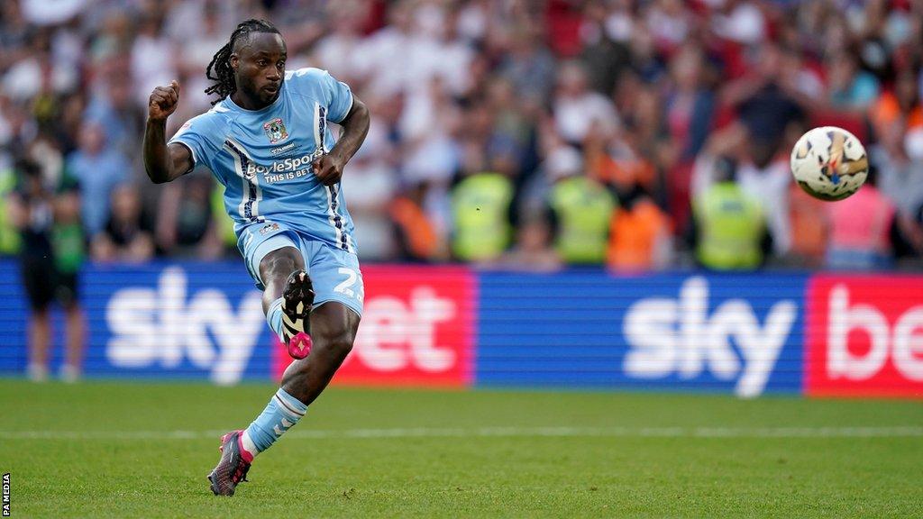 Fankaty Dabo misses a penalty at Wembley