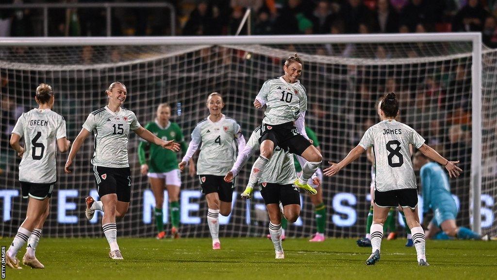 Jess Fishlock goal celebration