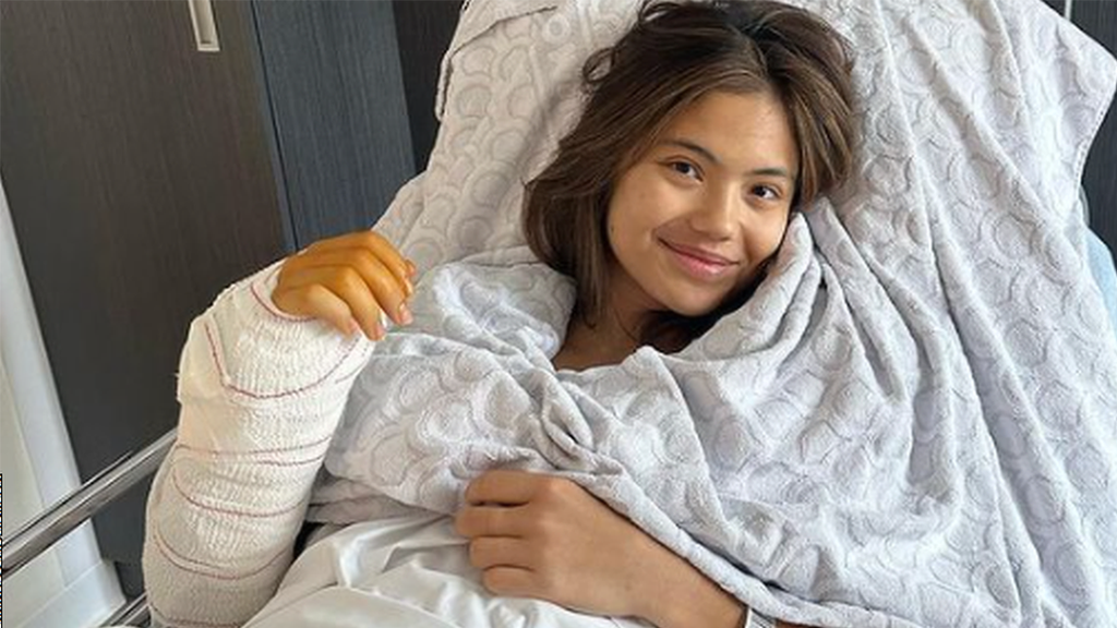 Emma Raducanu with hand bandaged