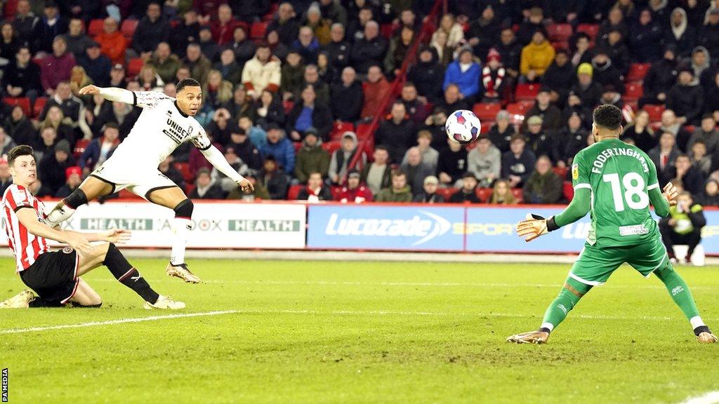 Cameron Archer scores for Middlesbrough against Sheffield United