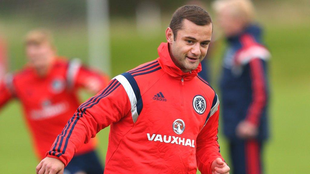 Shaun Maloney trains with the Scotland squad