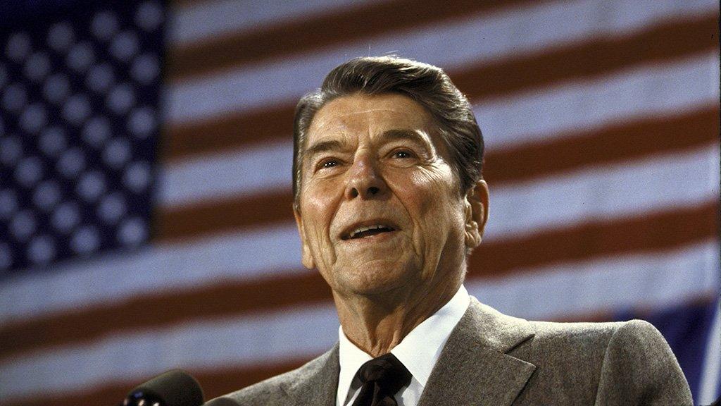 US President Ronald W. Reagan speaking at a fundraiser, 1986