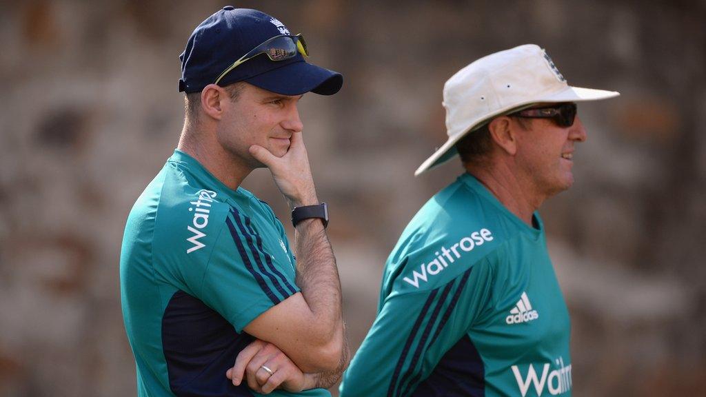 Andrew Strauss with Trevor Bayliss during an England training session