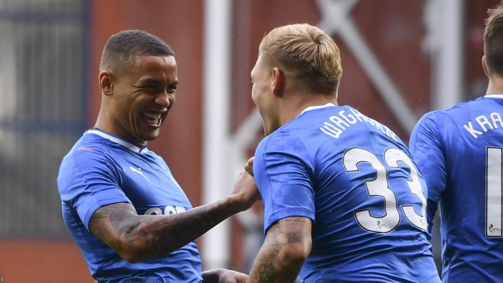 James Tavernier (left) congratulates Martyn Waghorn on his second goal