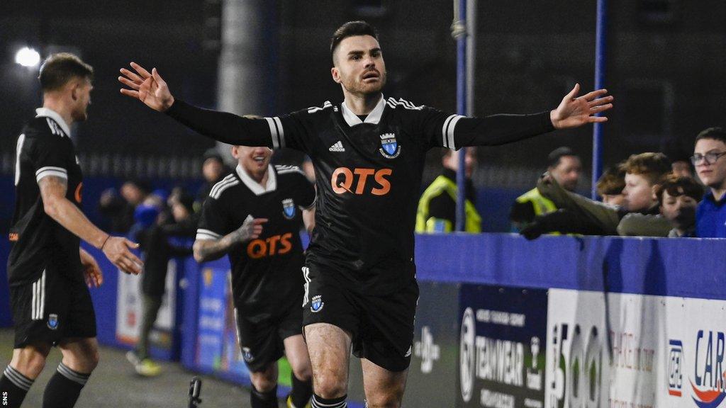 Darvel's Ian McShane celebrates against Montrose