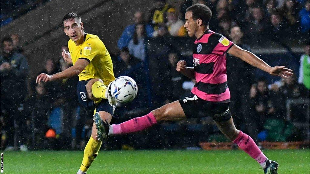 Oxford United midfielder Alex Gorrin has suffered a second serious knee injury and is expected to be sidelined for a while.