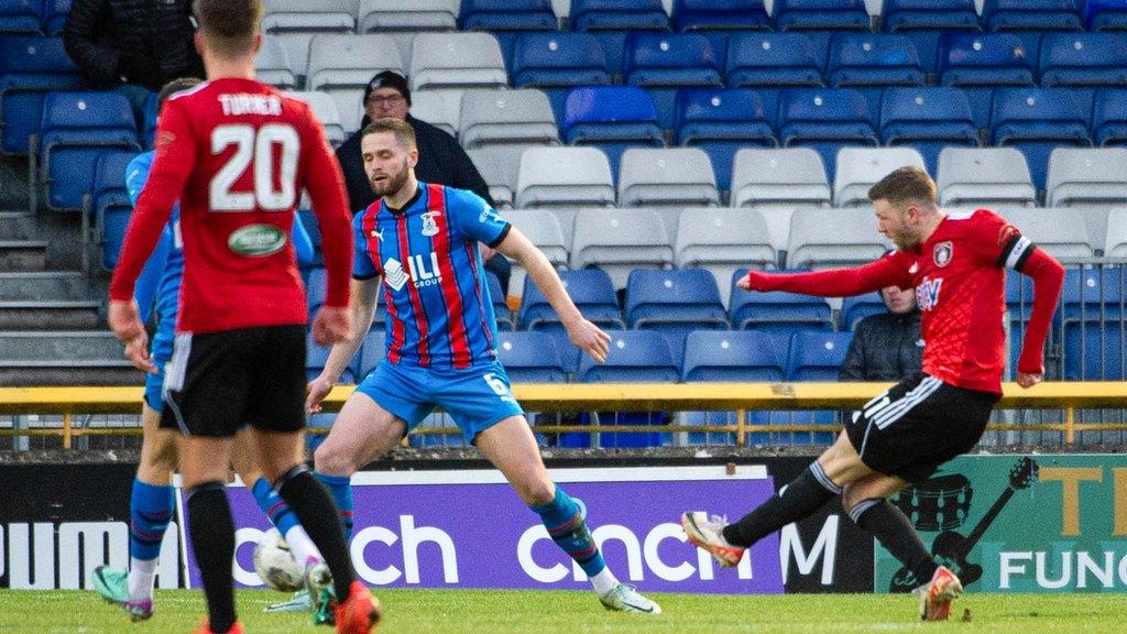 Dom Thomas scores at Inverness