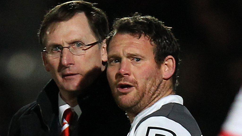 Glenn Roeder (left) with Darren Sarll